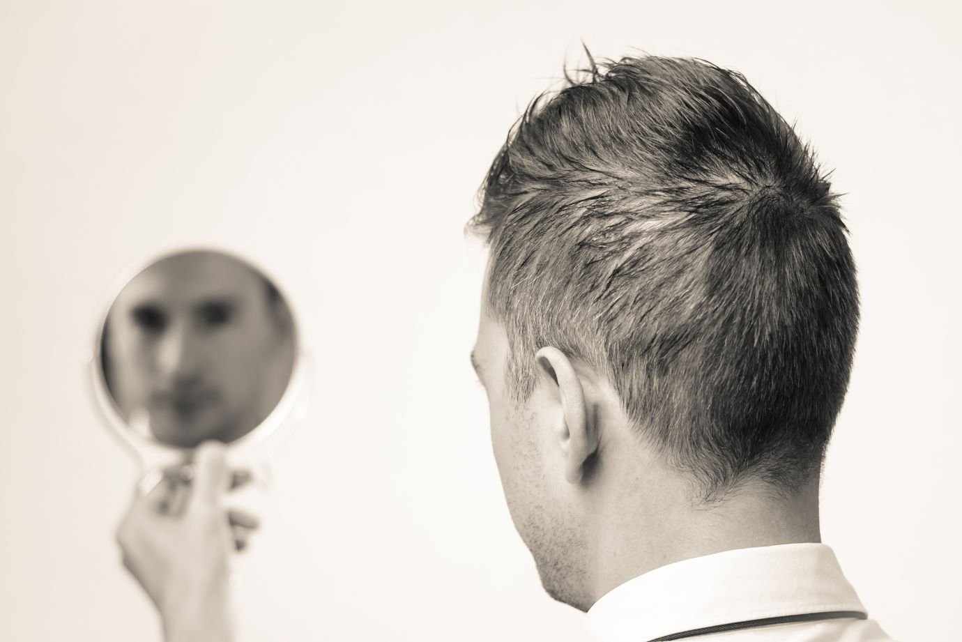 Síndrome do Impostor na Liderança: Por que sinto que sou uma fraude mesmo com tanto sucesso?